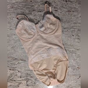 GRENIER Lace Bodysuit Teddy Women's 34 D Peach Nude Underwire Adjustable EUC